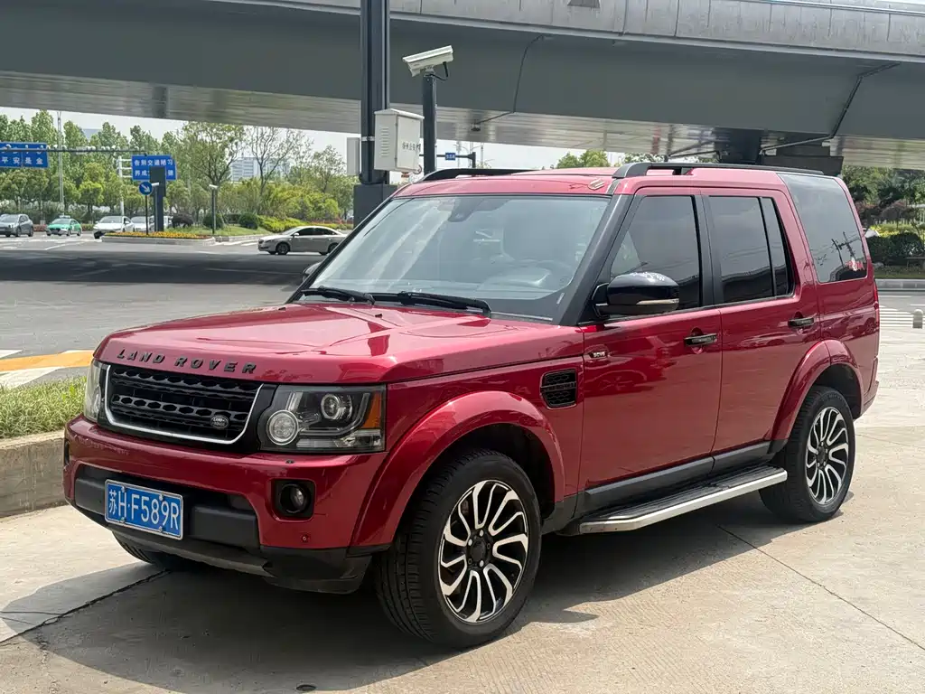 Land Rover Discovery 2015 — фото 13