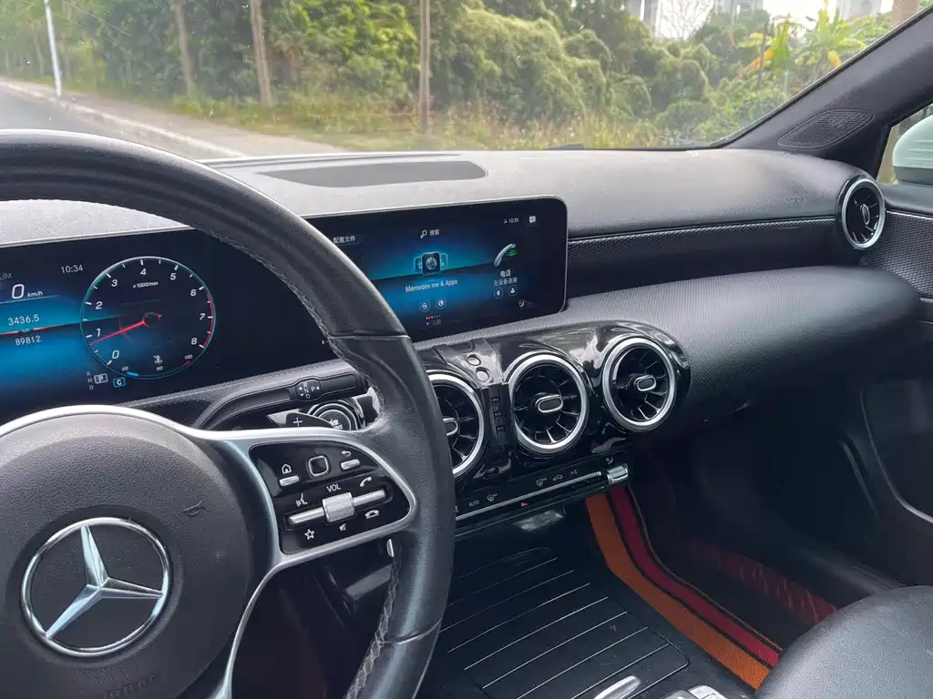 Mercedes-Benz A-Class 2019 — фото 23