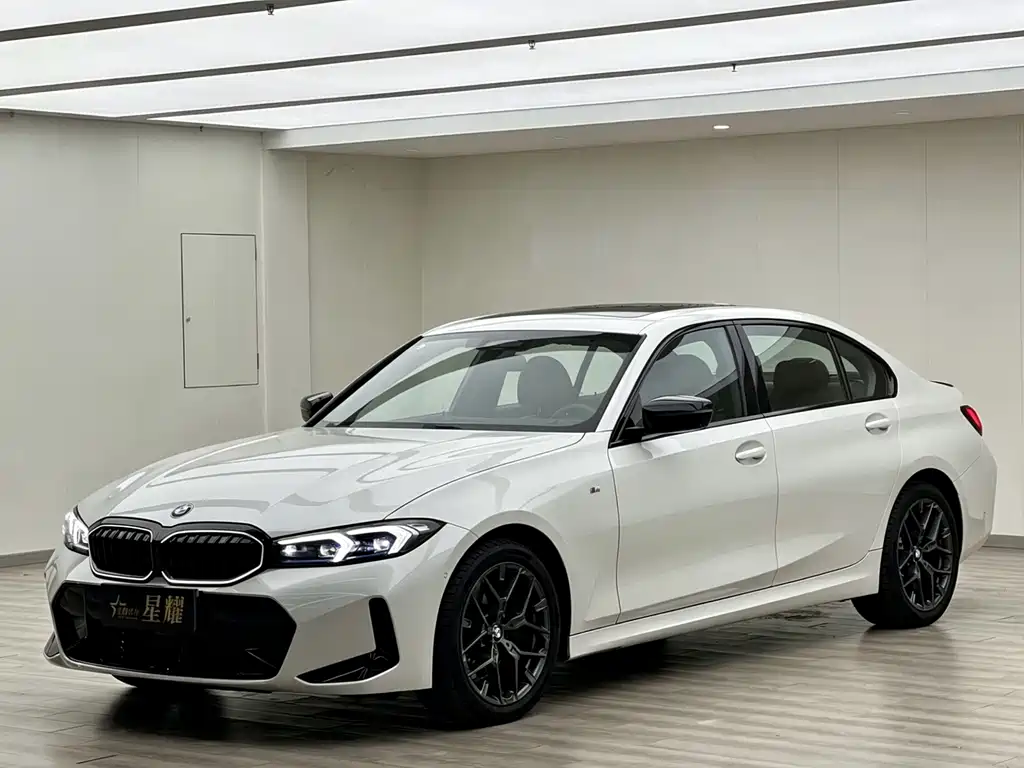 BMW 3 Series 2024 — фото 1