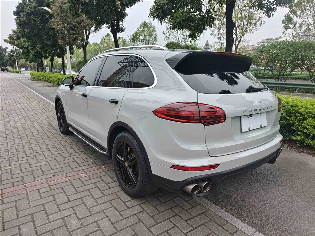 Porsche Cayenne 2016 — фото 13