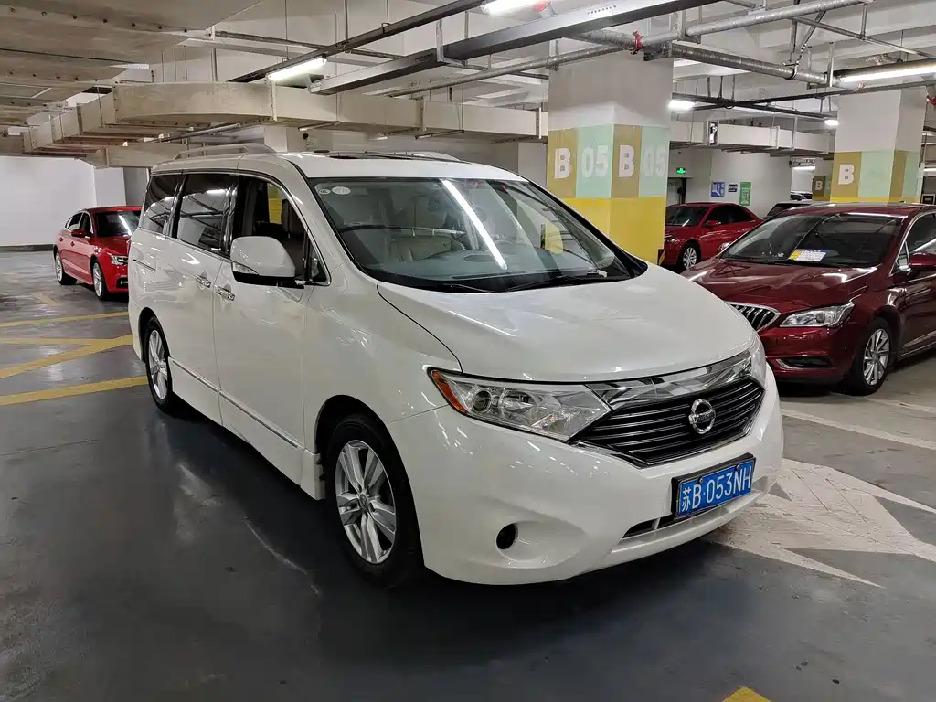 Nissan Quest 2014
