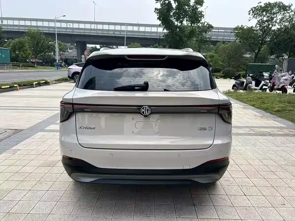 MG ES5 2024