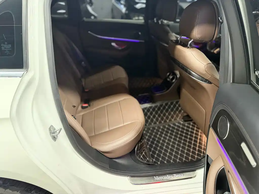Mercedes-Benz E-Class 2020 — фото 10