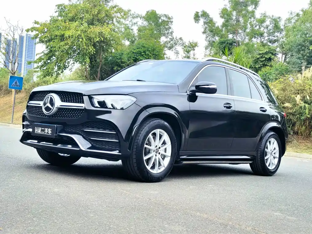 Mercedes-Benz GLE 2020 — фото 1