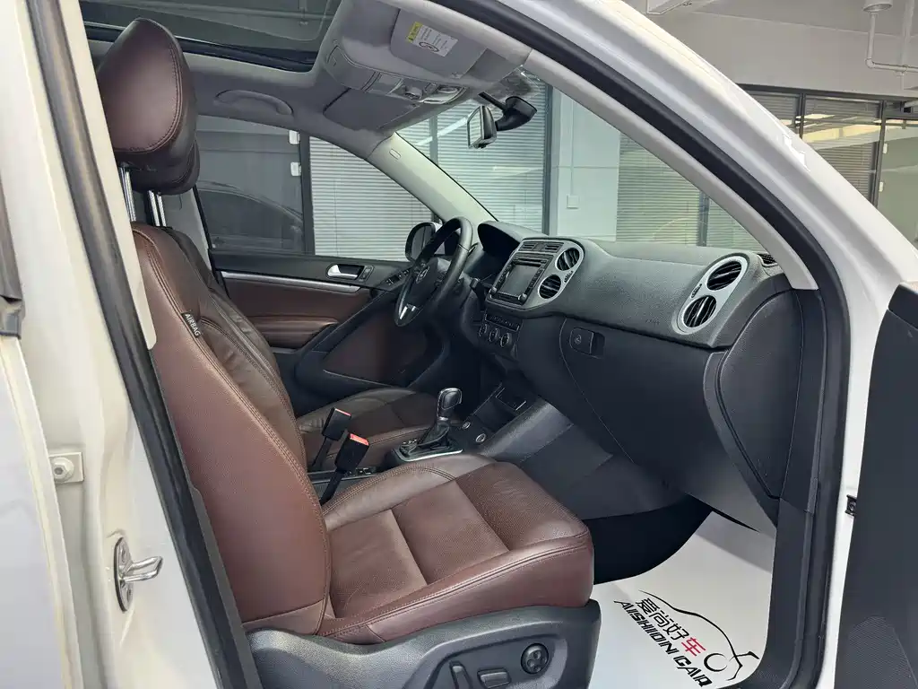 Volkswagen Tiguan 2015 — фото 16