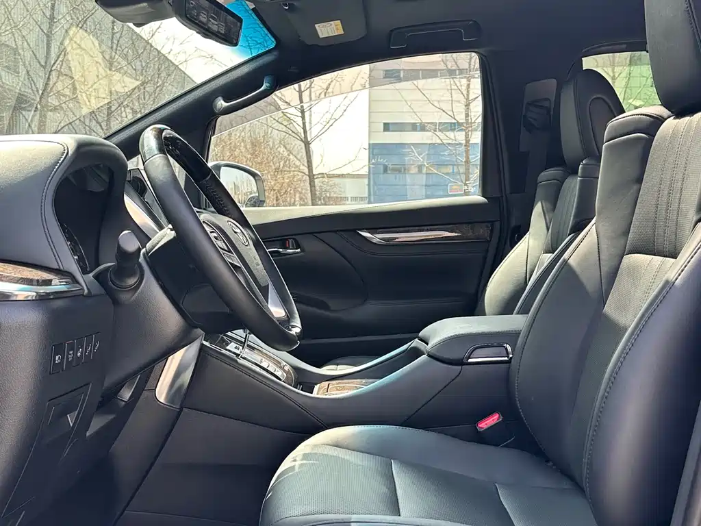 Toyota Vellfire 2021 — фото 15