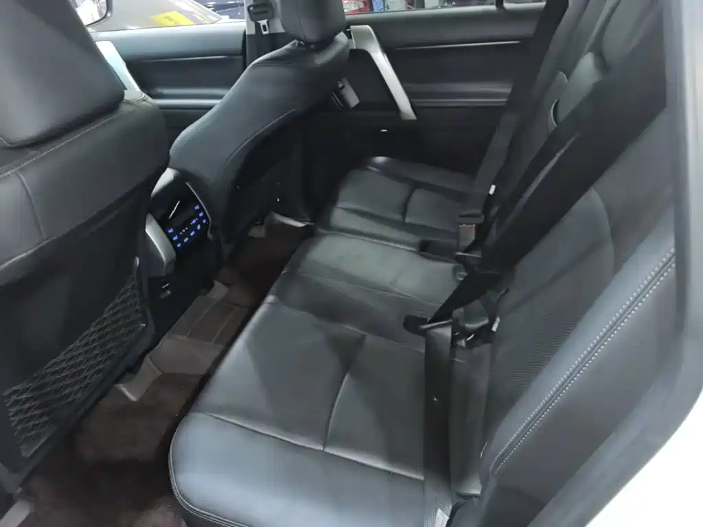 Toyota Prado 2018 — фото 17