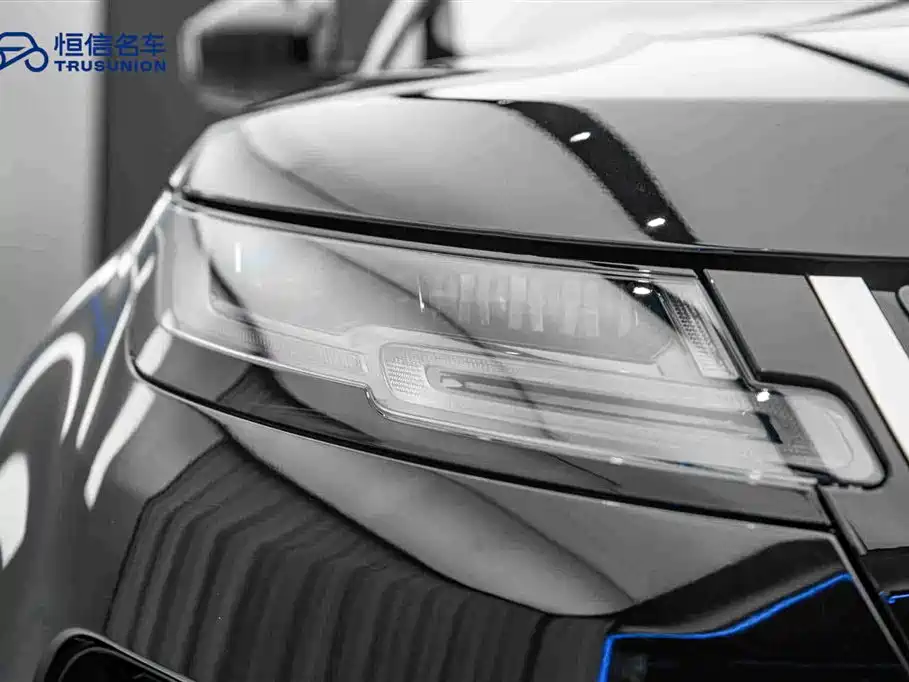 Land Rover Evoque 2024 — фото 10