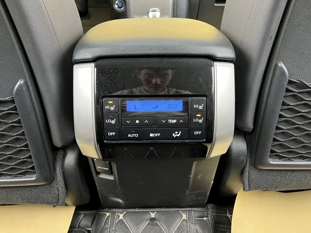 Toyota Prado 2019 — фото 20