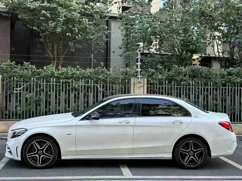 Mercedes-Benz C-Class 2021 — фото 2