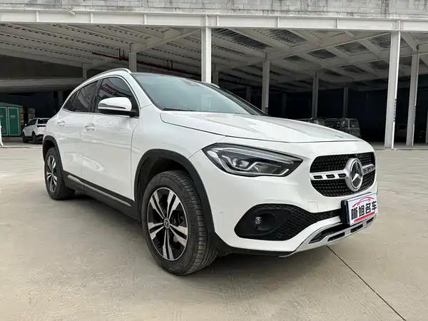 Mercedes-Benz GLA 2023