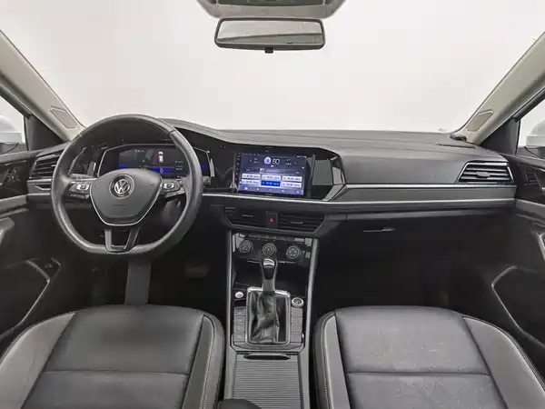 Volkswagen Sagitar 2021