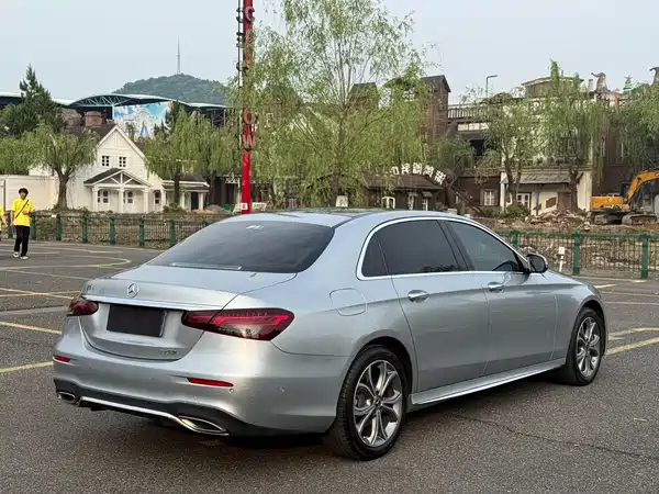 Mercedes-Benz E-Class 2022