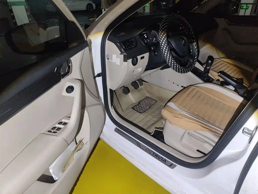 Skoda Octavia 2014 — фото 17