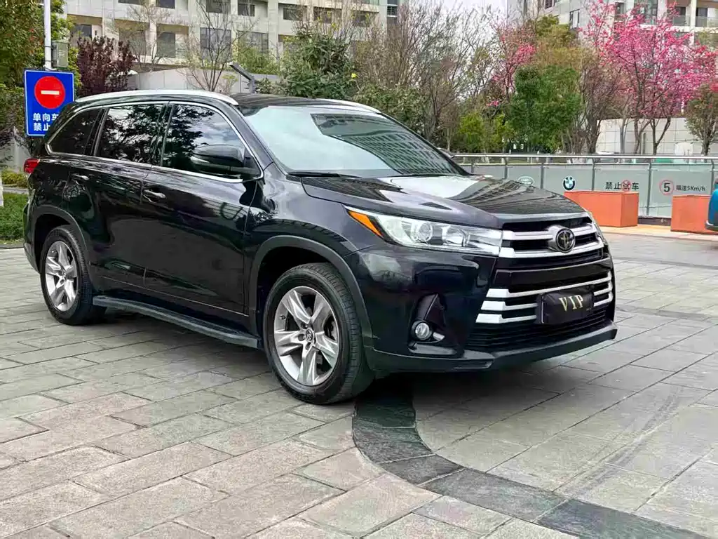Toyota Highlander 2020 — фото 3