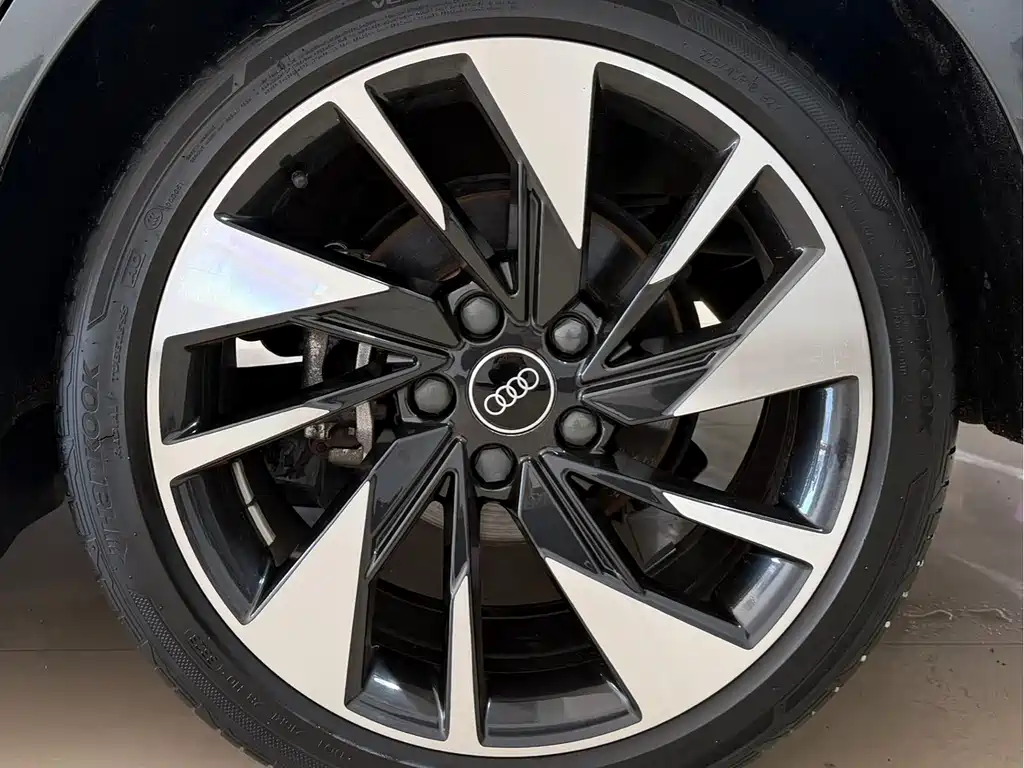 Audi A3 2023 — фото 28