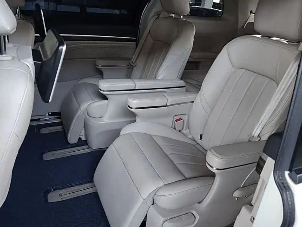 GAC Motor Trumpchi M8 2018 — фото 17
