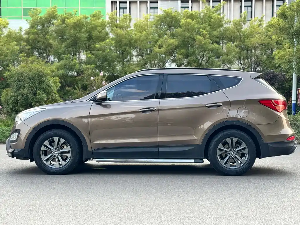 Hyundai Santa Fe 2013 — фото 10