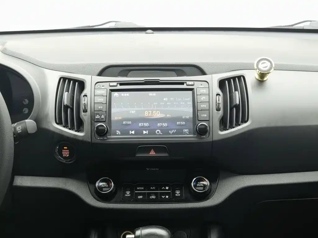 Kia Sportage 2012 — фото 12