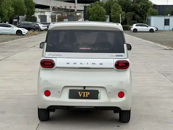 Wuling Hongguang MINIEV 2025