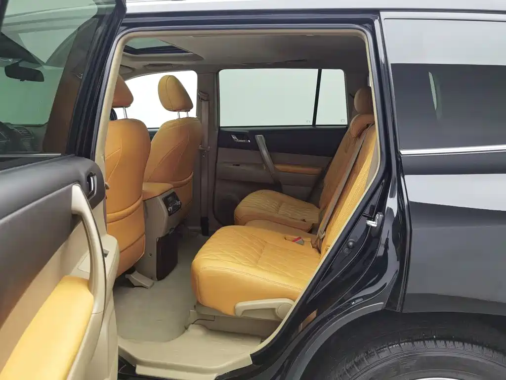 Toyota Highlander 2014 — фото 15