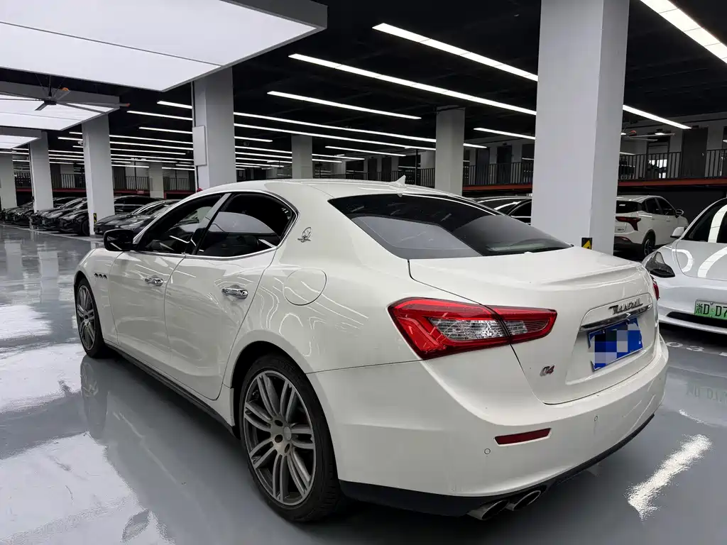 Maserati Ghibli 2016 — фото 15