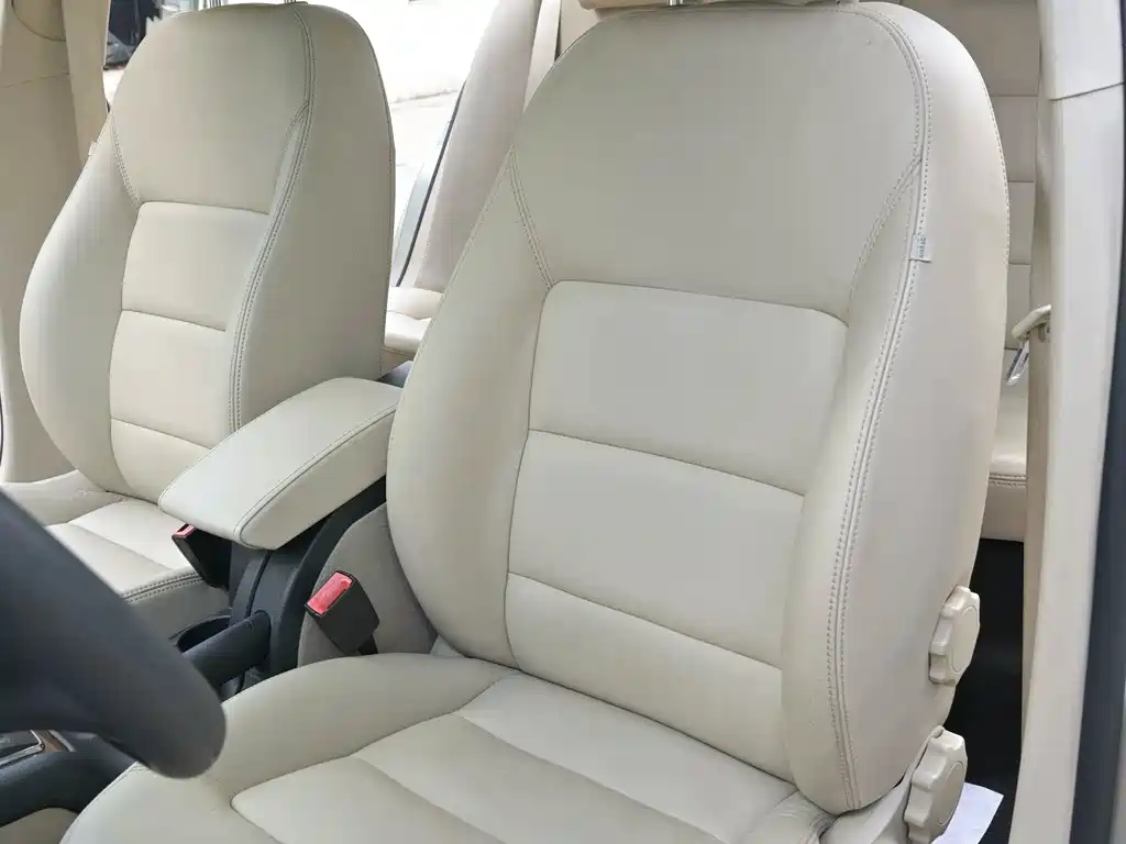 Skoda Octavia 2013 — фото 26