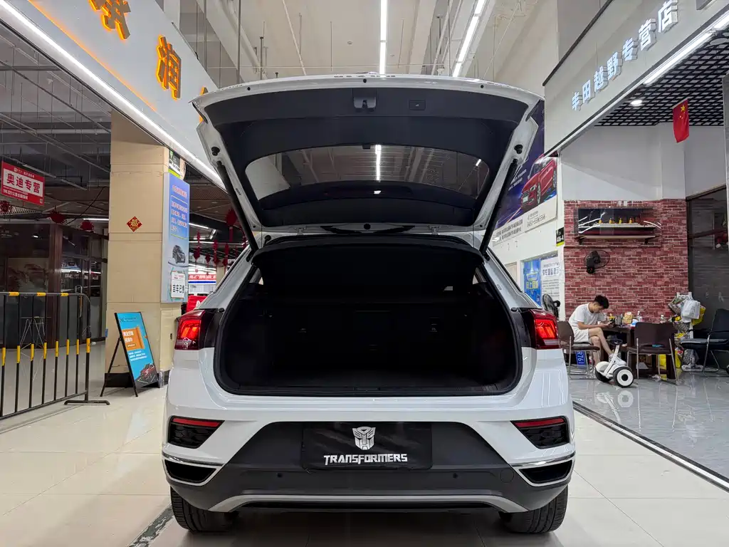 Volkswagen T-Roc 2022 — фото 9