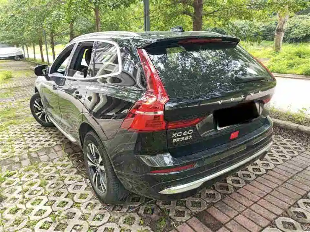Volvo XC60 2025 — фото 4