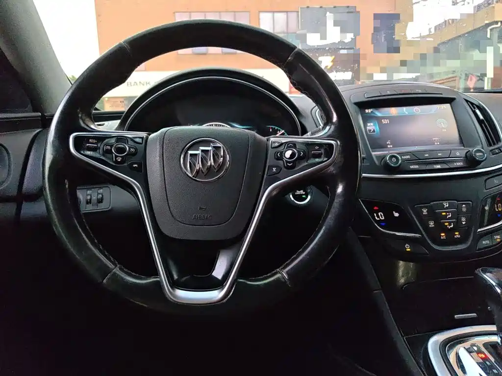 Buick Regal 2016 — фото 11