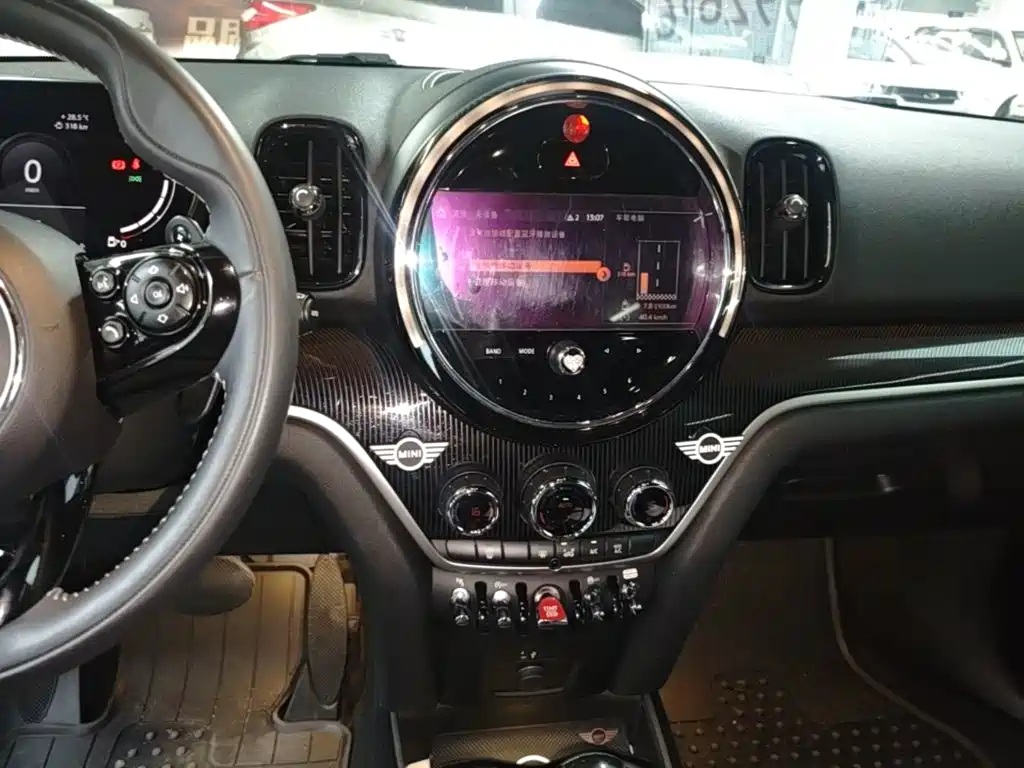 MINI Countryman 2021 — фото 13