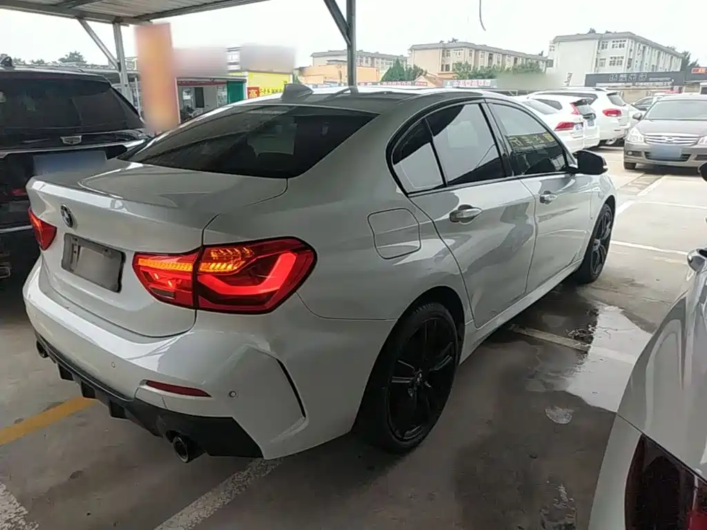 BMW 1 Series 2021
