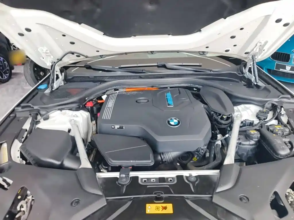 BMW 5 Series New Energy 2021 — фото 20