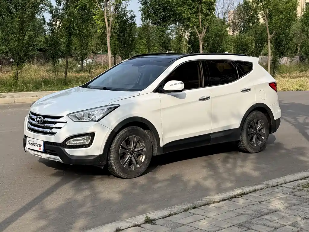 Hyundai Santa Fe 2017 — фото 1