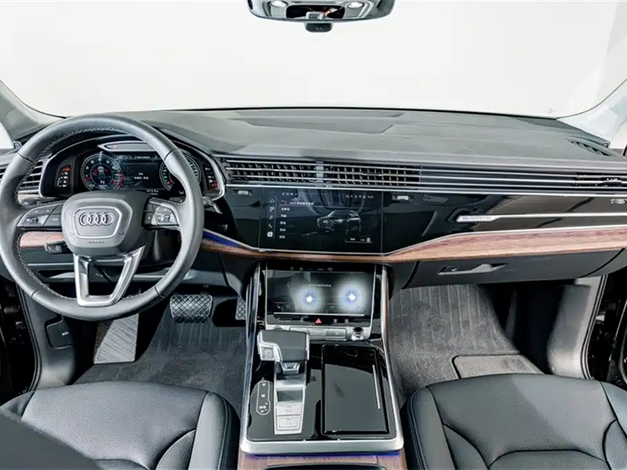 Audi Q7 2025 — фото 11
