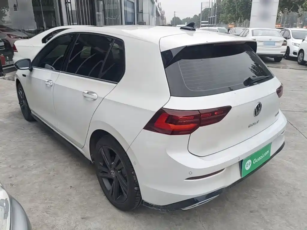 Volkswagen Golf 2024