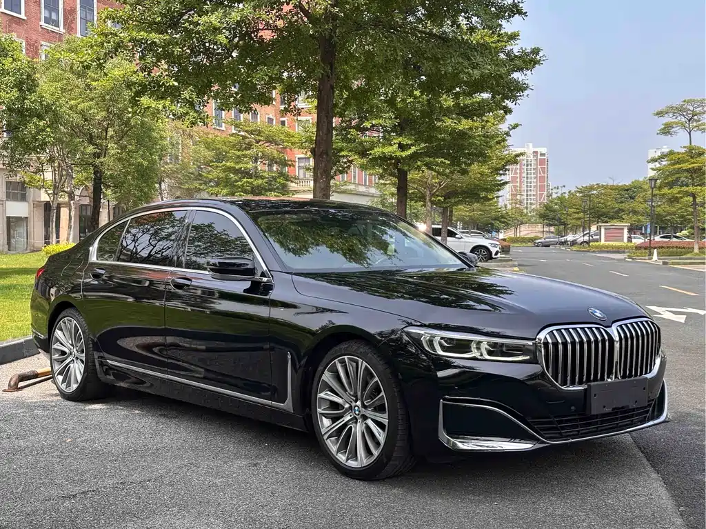 BMW 7 Series 2021 — фото 3