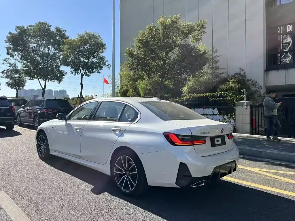 BMW 3 Series 2024