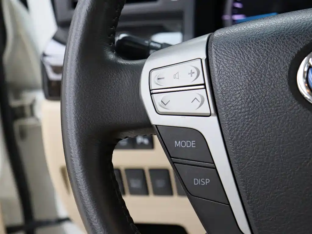 Toyota Alphard 2015 — фото 22