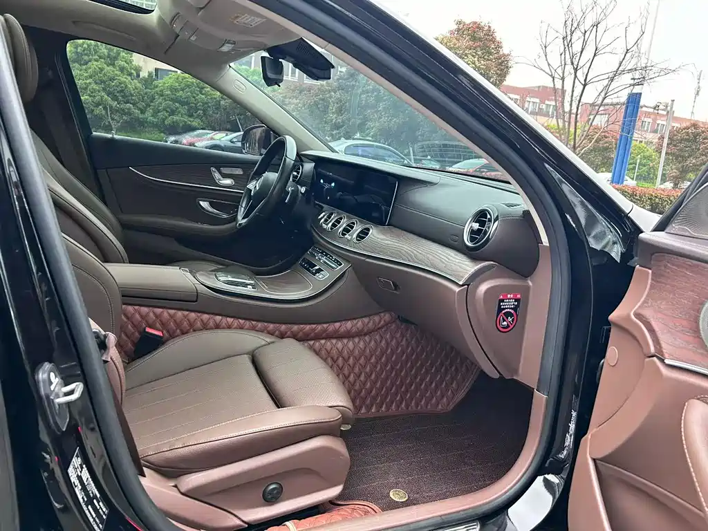 Mercedes-Benz E-Class 2021
