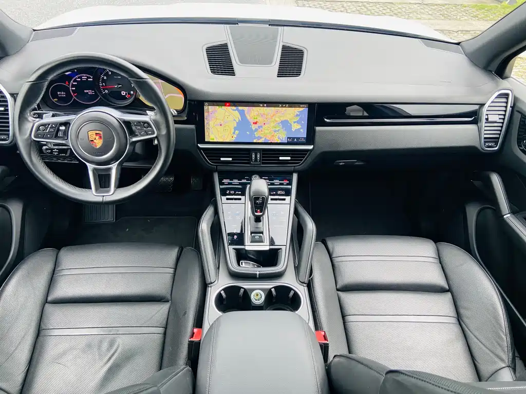 Porsche Cayenne 2019 — фото 16