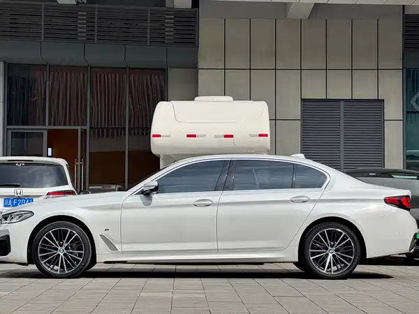 BMW 5 Series 2022