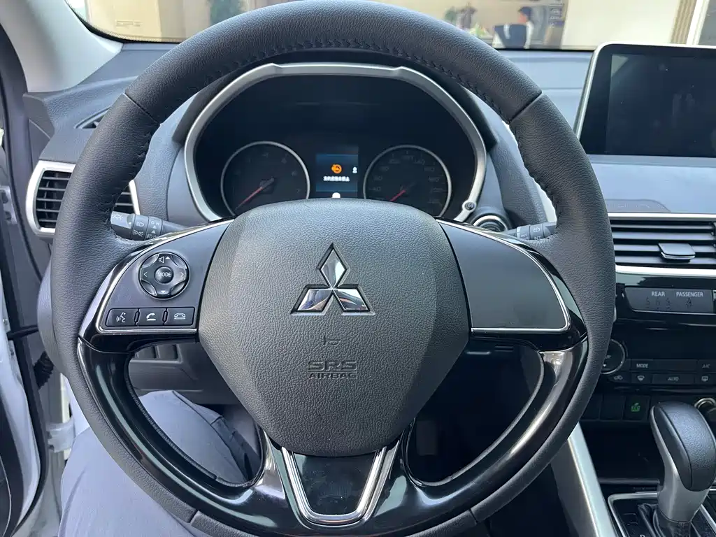 Mitsubishi Eclipse Cross 2021 — фото 20