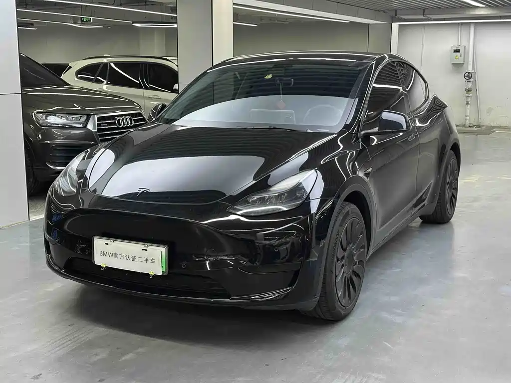Tesla Model Y 2023 — фото 1