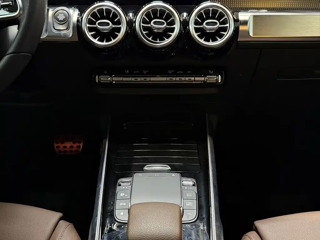 Mercedes-Benz GLB 2020 — фото 12