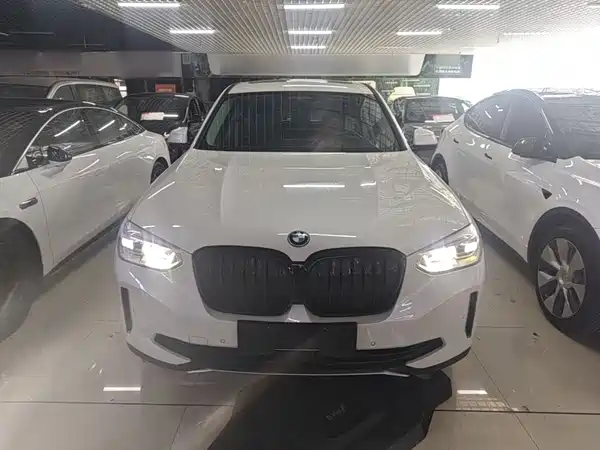BMW iX3 2021
