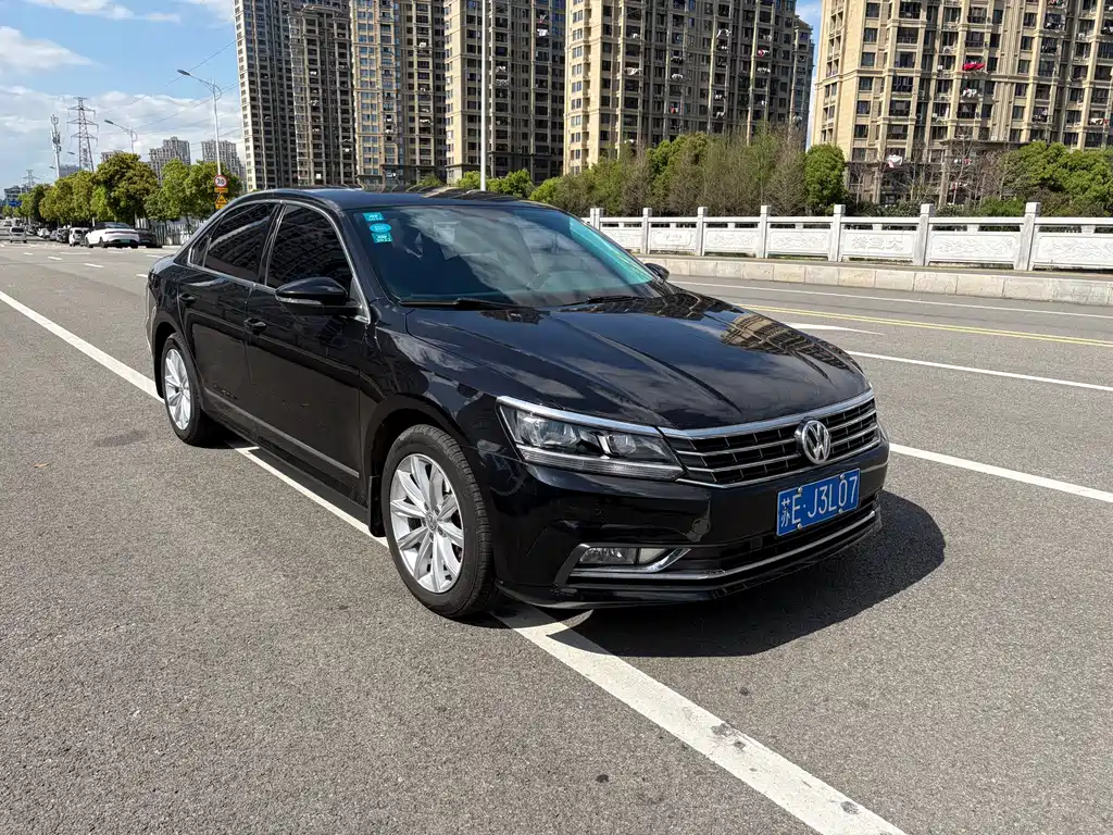 Volkswagen Passat 2018 — фото 3