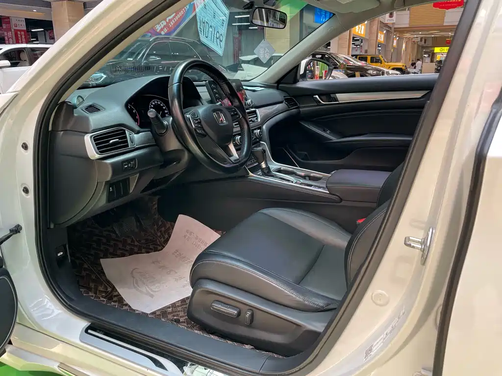 Honda Accord 2019 — фото 15