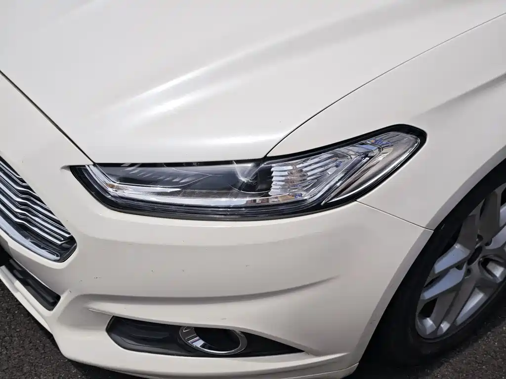 Ford Mondeo 2015 — фото 15