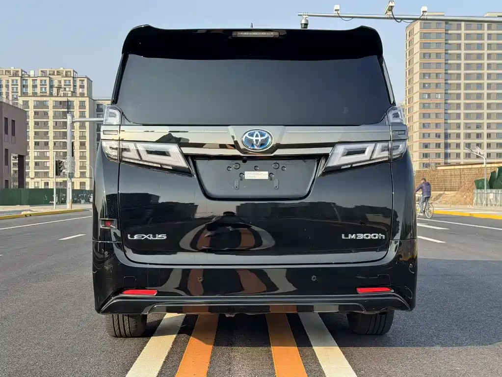 Toyota Vellfire 2022 — фото 5